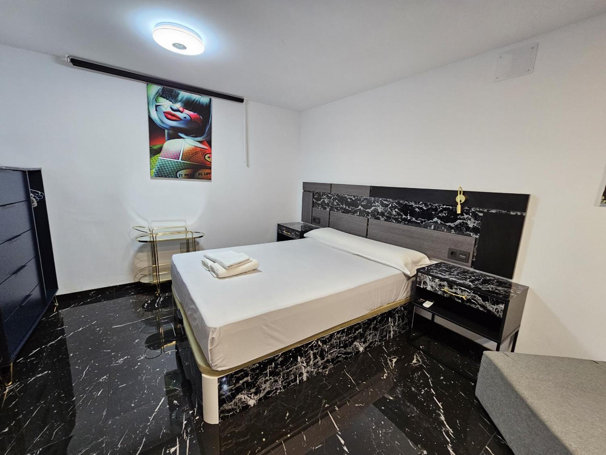 Apartamentos Benidorm Black מראה חיצוני תמונה