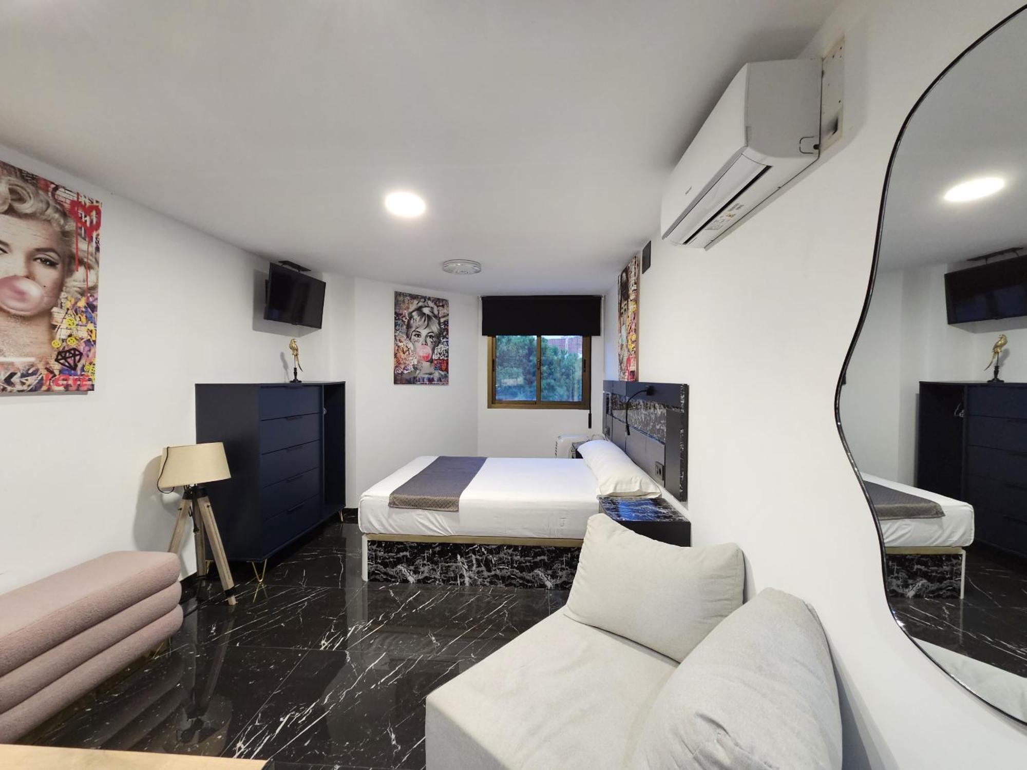 Apartamentos Benidorm Black מראה חיצוני תמונה