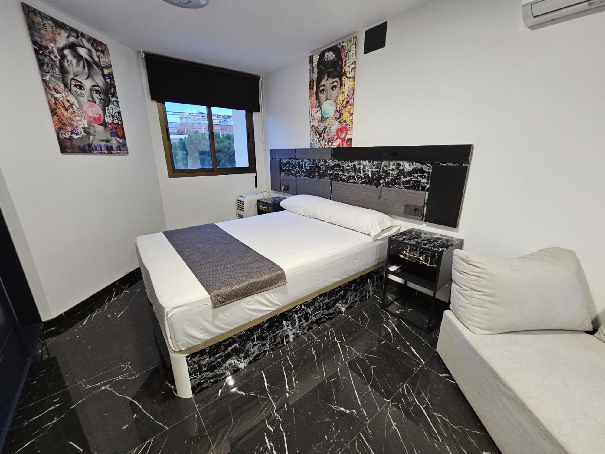 Apartamentos Benidorm Black מראה חיצוני תמונה