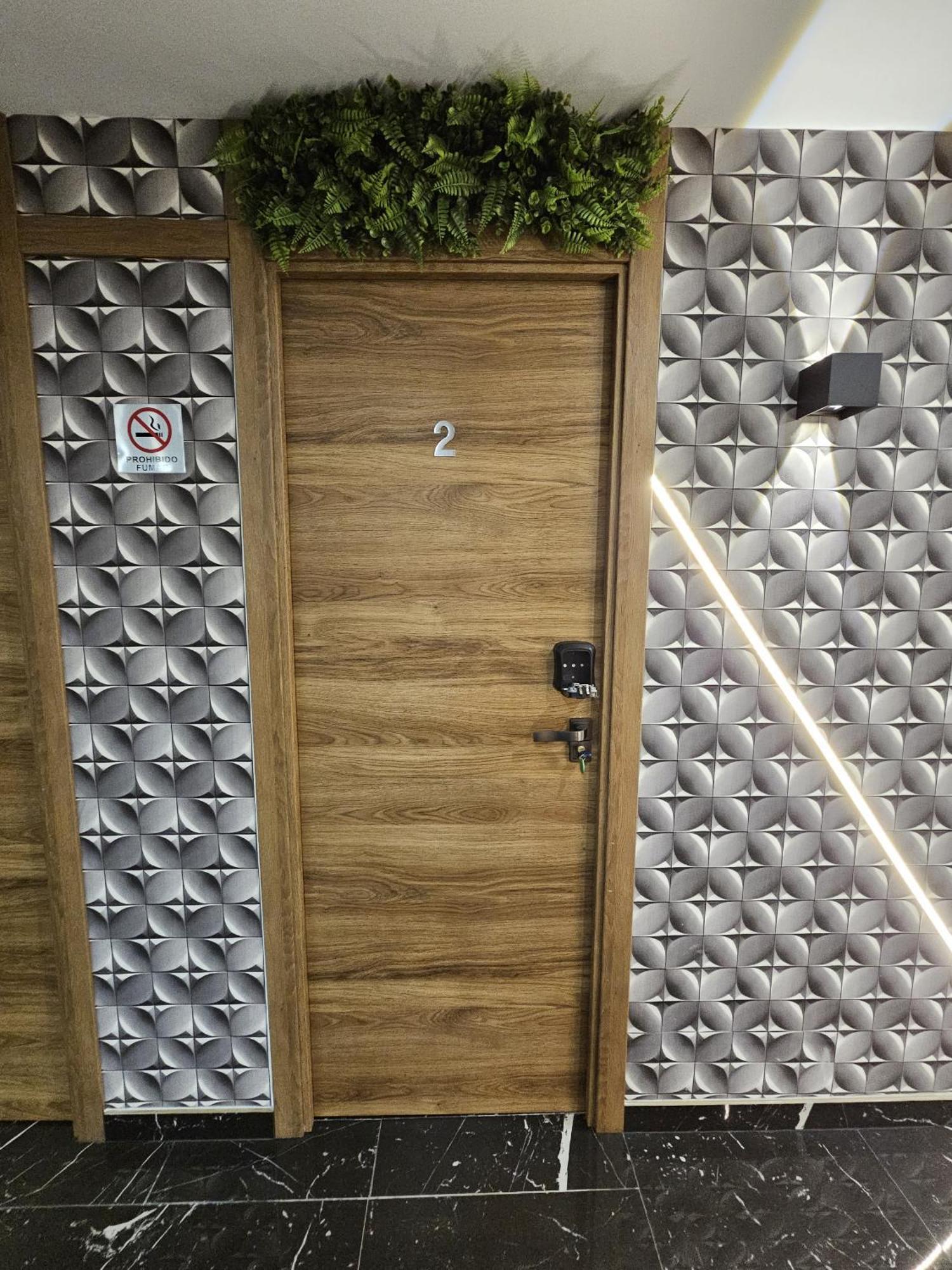 Apartamentos Benidorm Black מראה חיצוני תמונה