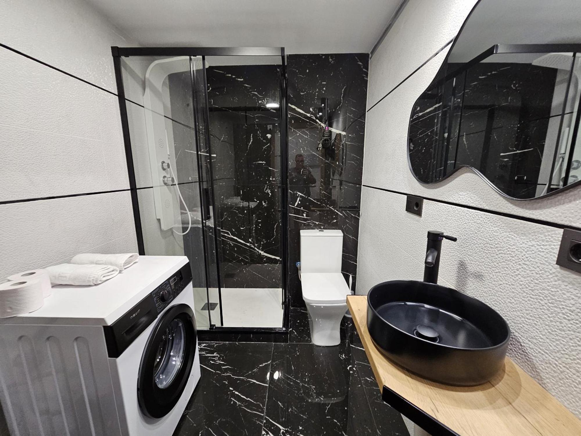 Apartamentos Benidorm Black מראה חיצוני תמונה